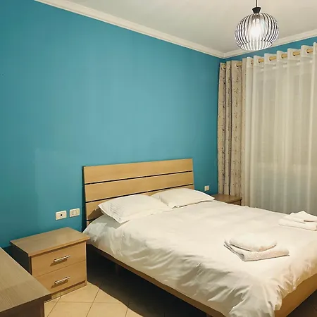 Daire Quiet & Spacious Center - 4 Min Walk *