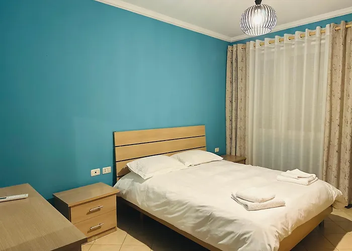 Apartment Quiet & Spacious Center - 4 Min Walk *